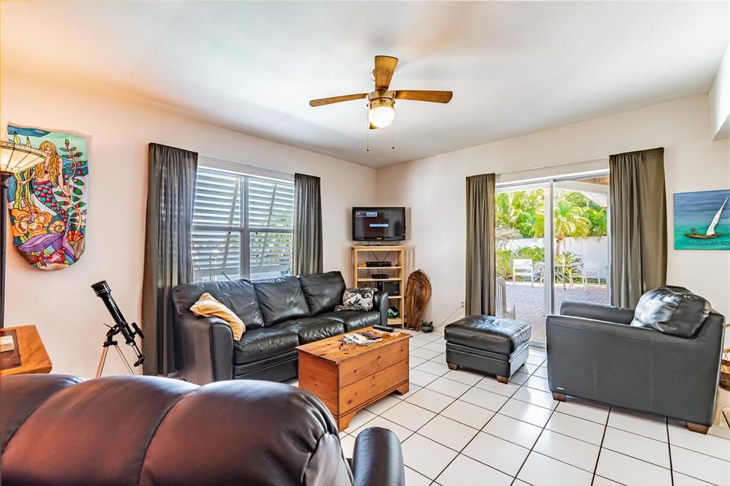 Recently Sold: $839,000 (3 beds, 2 baths, 1493 Square Feet)