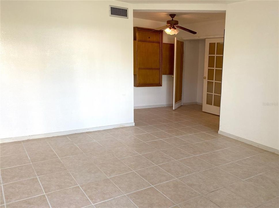 Recently Sold: $185,000 (2 beds, 1 baths, 816 Square Feet)