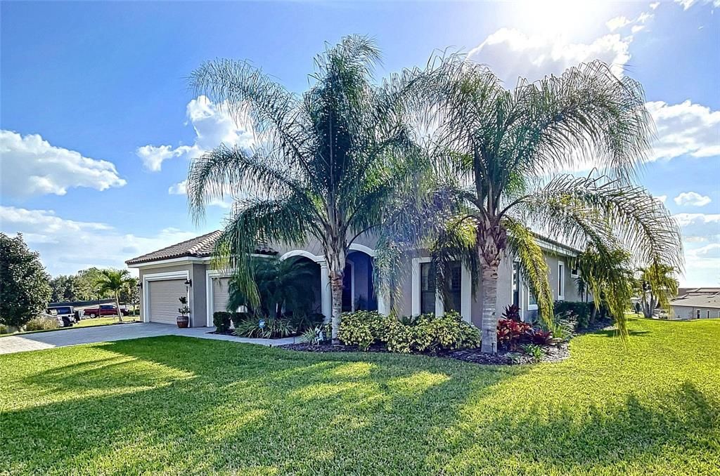 Recently Sold: $699,000 (4 beds, 3 baths, 2945 Square Feet)