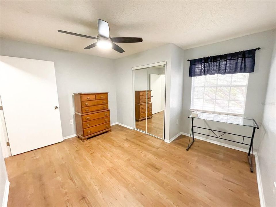 Recently Sold: $164,900 (2 beds, 2 baths, 950 Square Feet)