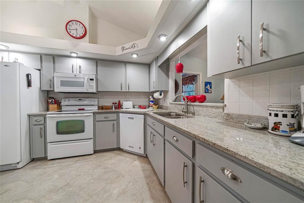 Recently Sold: $625,000 (3 beds, 2 baths, 2109 Square Feet)