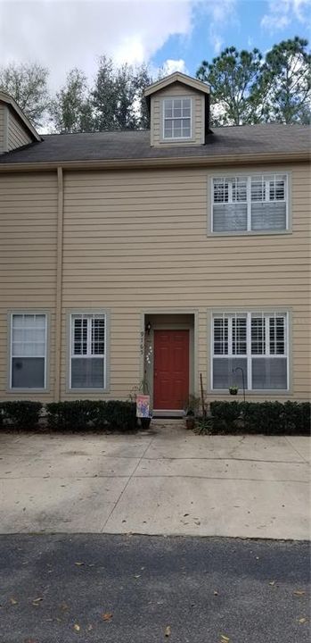 Recently Sold: $182,000 (2 beds, 2 baths, 1400 Square Feet)