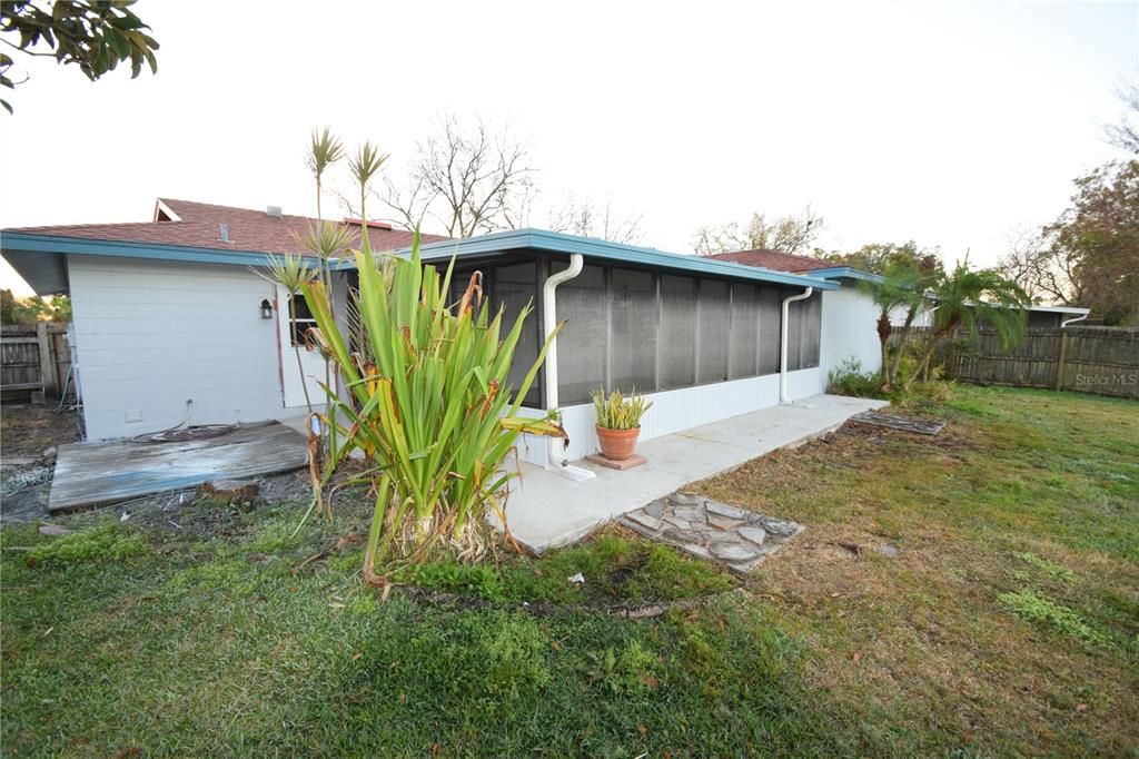 Recently Sold: $245,000 (3 beds, 2 baths, 1305 Square Feet)