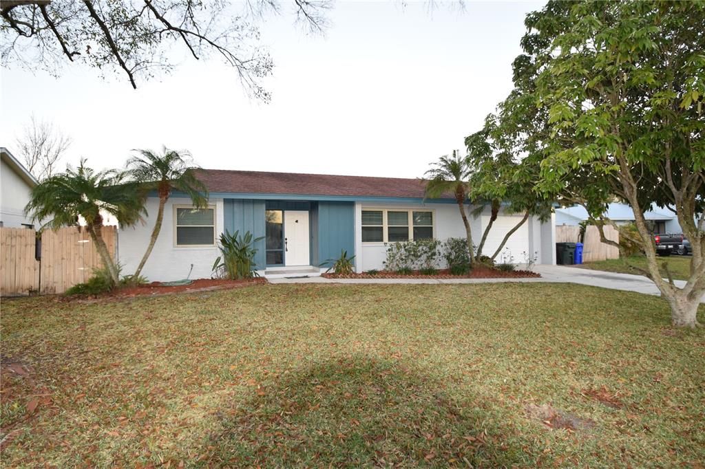 Recently Sold: $245,000 (3 beds, 2 baths, 1305 Square Feet)