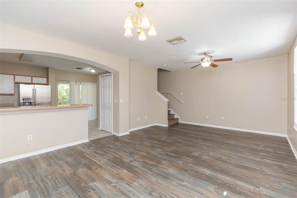 Recently Sold: $201,000 (3 beds, 2 baths, 1708 Square Feet)