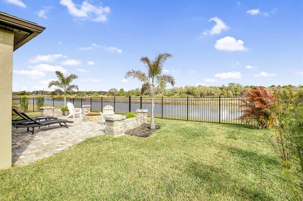 Recently Sold: $600,000 (4 beds, 3 baths, 2607 Square Feet)