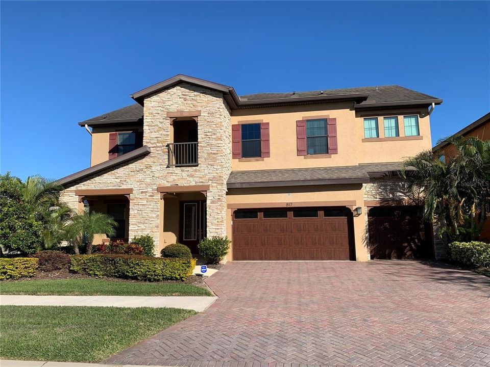 Recently Sold: $725,000 (5 beds, 4 baths, 3618 Square Feet)