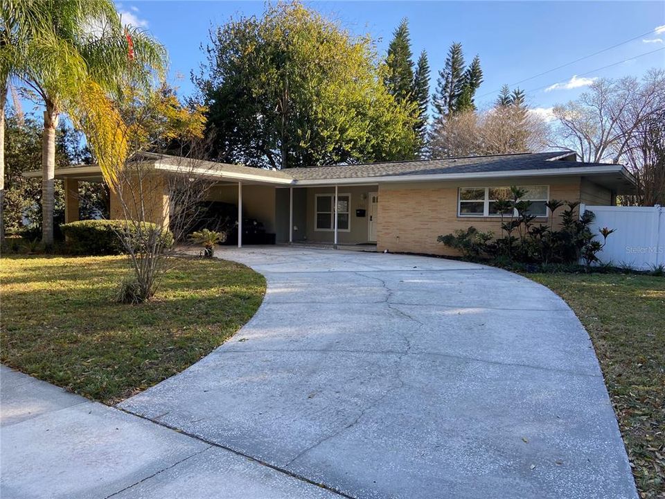 Recently Sold: $475,000 (3 beds, 2 baths, 1555 Square Feet)