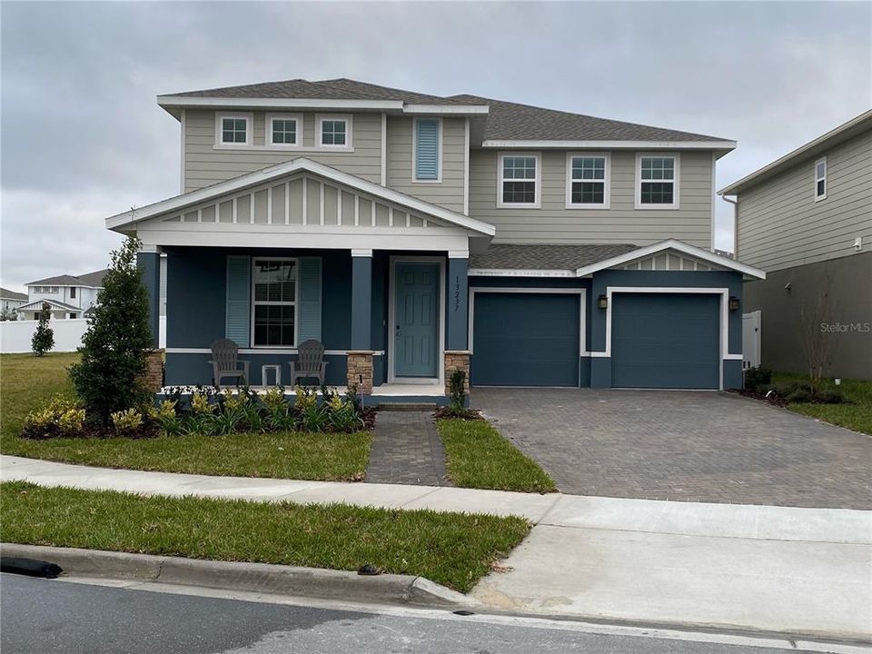 Vendido Recientemente: $595,405 (5 camas, 3 baños, 3152 Pies cuadrados)