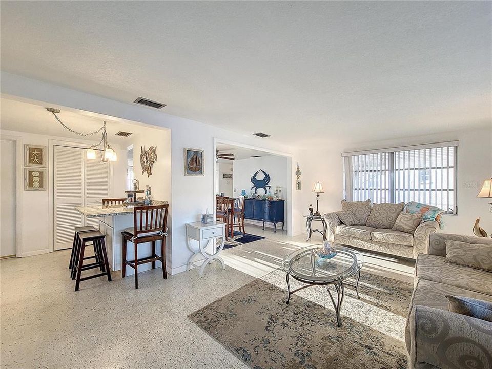 Recently Sold: $499,000 (2 beds, 1 baths, 1278 Square Feet)
