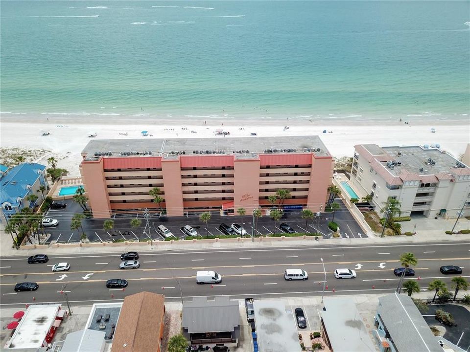 Recently Sold: $843,000 (3 beds, 2 baths, 1130 Square Feet)