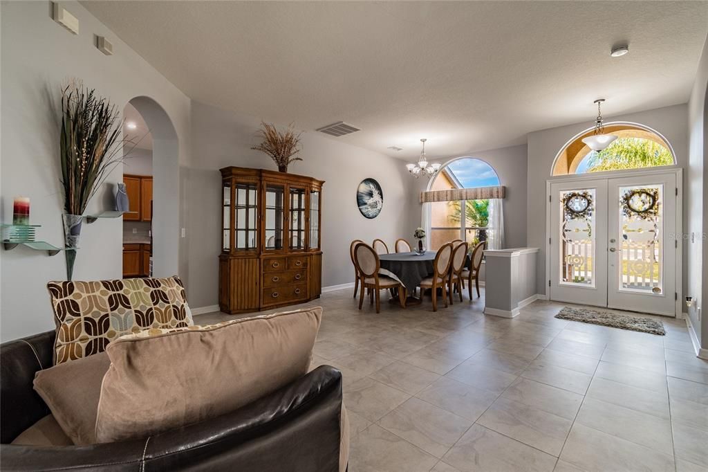 Recently Sold: $450,000 (4 beds, 3 baths, 2343 Square Feet)