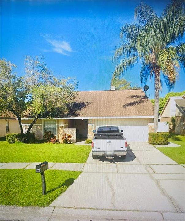 Recently Sold: $450,000 (4 beds, 2 baths, 1763 Square Feet)