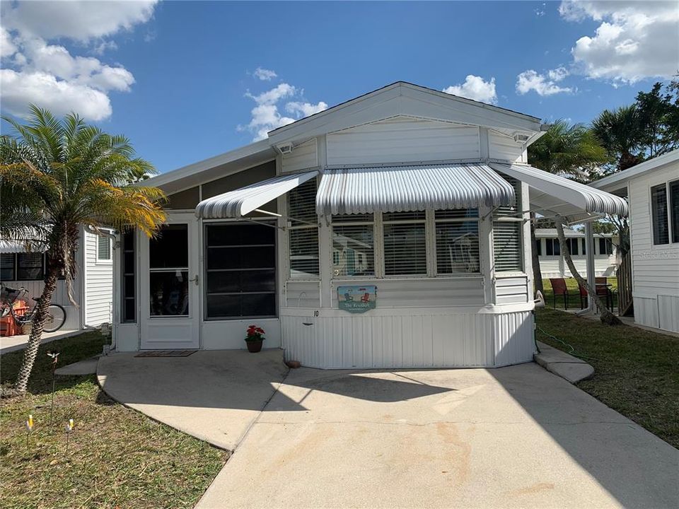 Recently Sold: $110,000 (1 beds, 1 baths, 715 Square Feet)