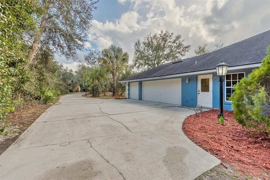 Recently Sold: $549,000 (4 beds, 2 baths, 2897 Square Feet)