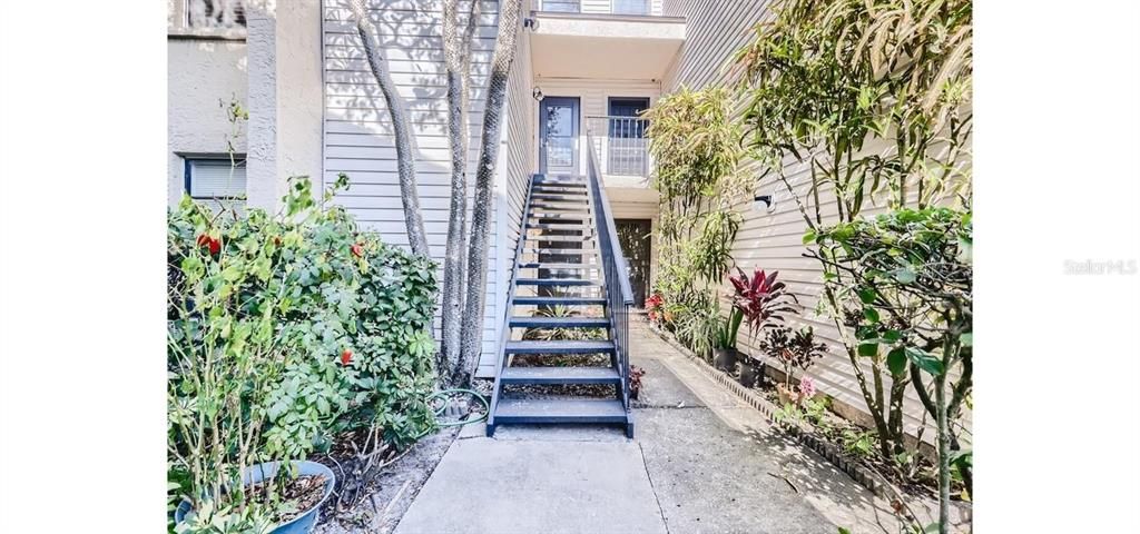 Vendido Recientemente: $165,045 (2 camas, 2 baños, 1407 Pies cuadrados)