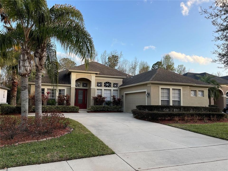 Recently Sold: $475,000 (3 beds, 3 baths, 2320 Square Feet)
