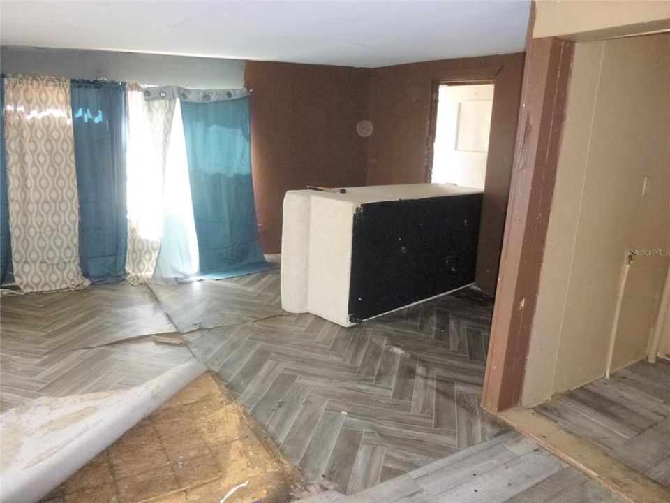 Vendido Recientemente: $50,000 (3 camas, 1 baños, 972 Pies cuadrados)