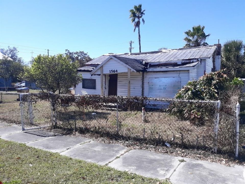 Recently Sold: $75,000 (2 beds, 1 baths, 924 Square Feet)