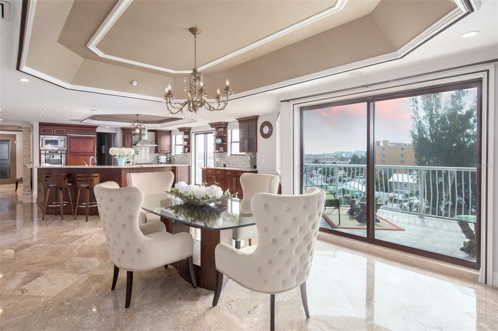 Recently Sold: $4,175,000 (5 beds, 4 baths, 5100 Square Feet)