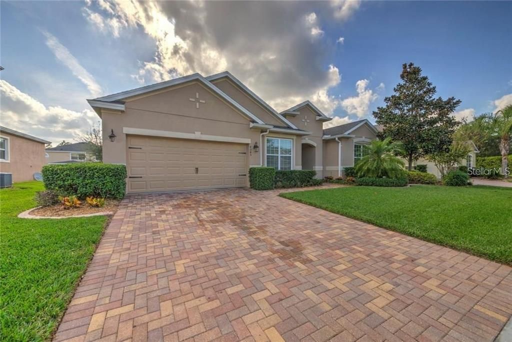 Recently Sold: $595,000 (4 beds, 3 baths, 2592 Square Feet)