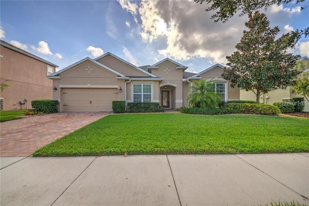 Recently Sold: $595,000 (4 beds, 3 baths, 2592 Square Feet)