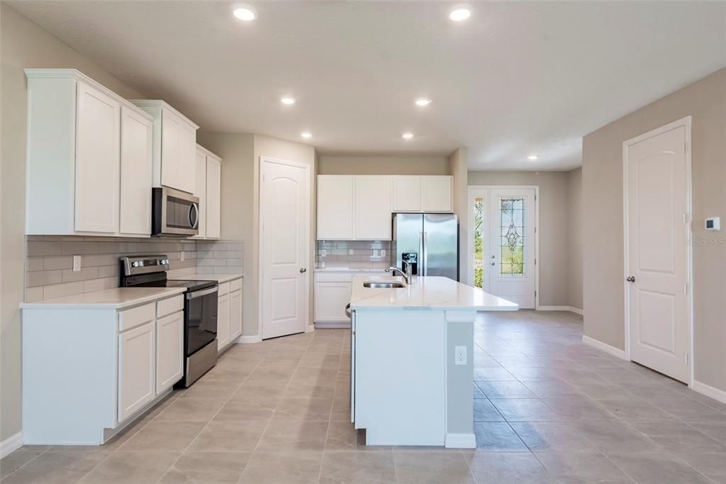 Recently Sold: $333,900 (3 beds, 2 baths, 1856 Square Feet)