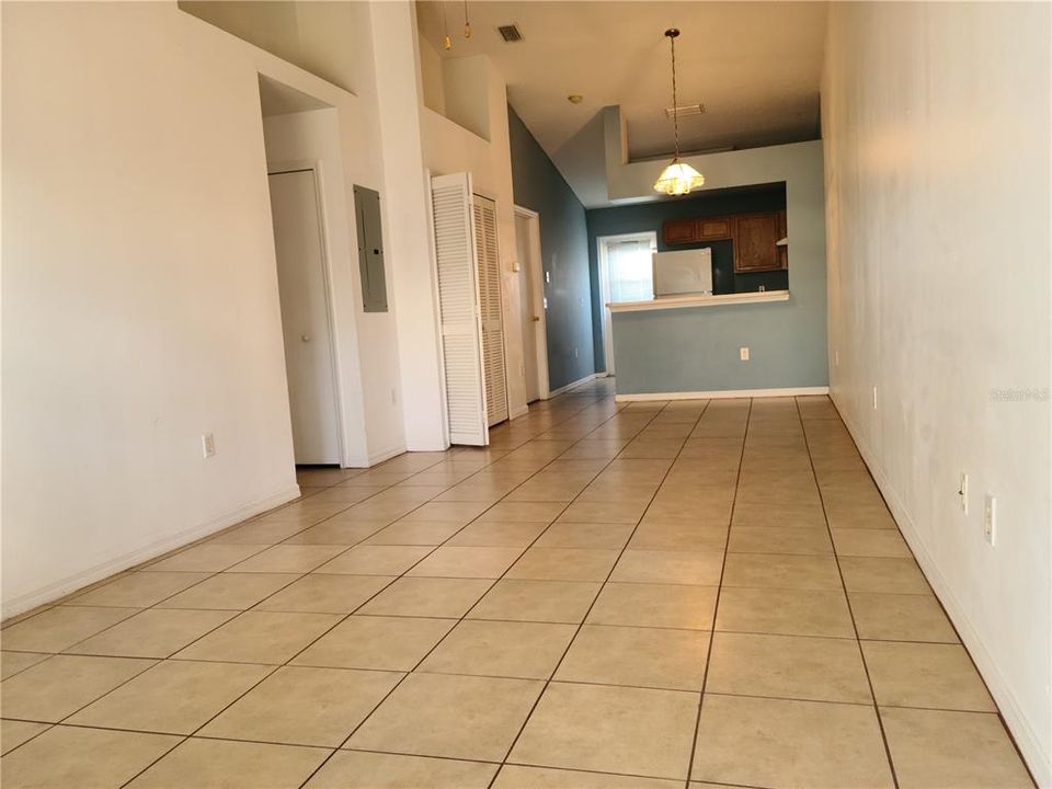 Recently Rented: $1,400 (2 beds, 2 baths, 858 Square Feet)