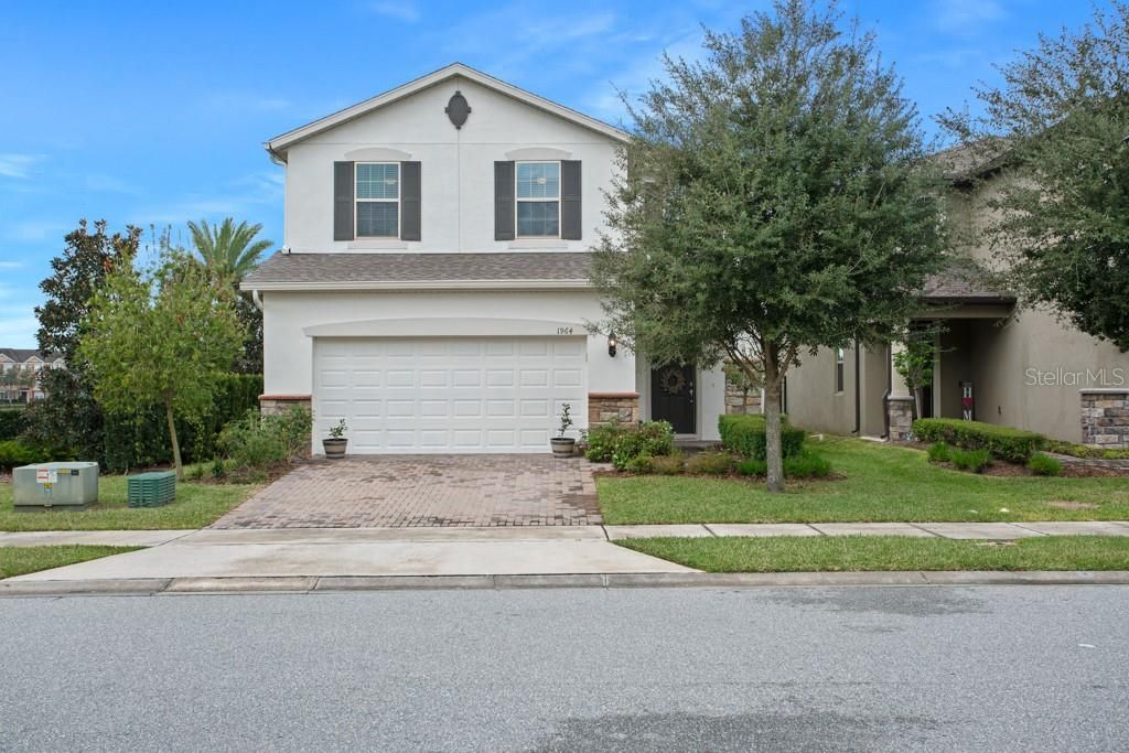 Recently Sold: $425,000 (4 beds, 3 baths, 1772 Square Feet)