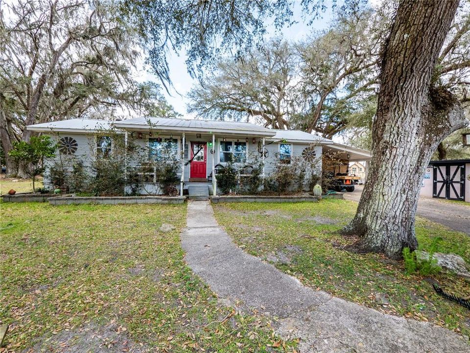 Recently Sold: $324,500 (3 beds, 2 baths, 1800 Square Feet)