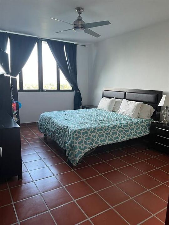 Vendido Recientemente: $475,000 (3 camas, 2 baños, 1564 Pies cuadrados)