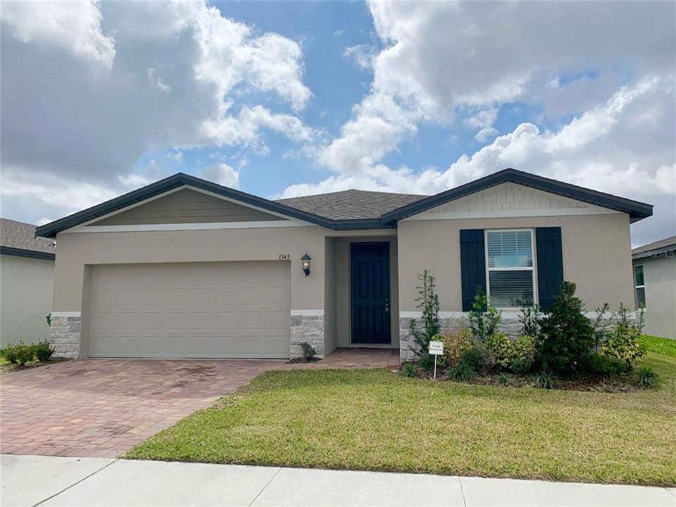 Recently Rented: $2,000 (4 beds, 2 baths, 1849 Square Feet)