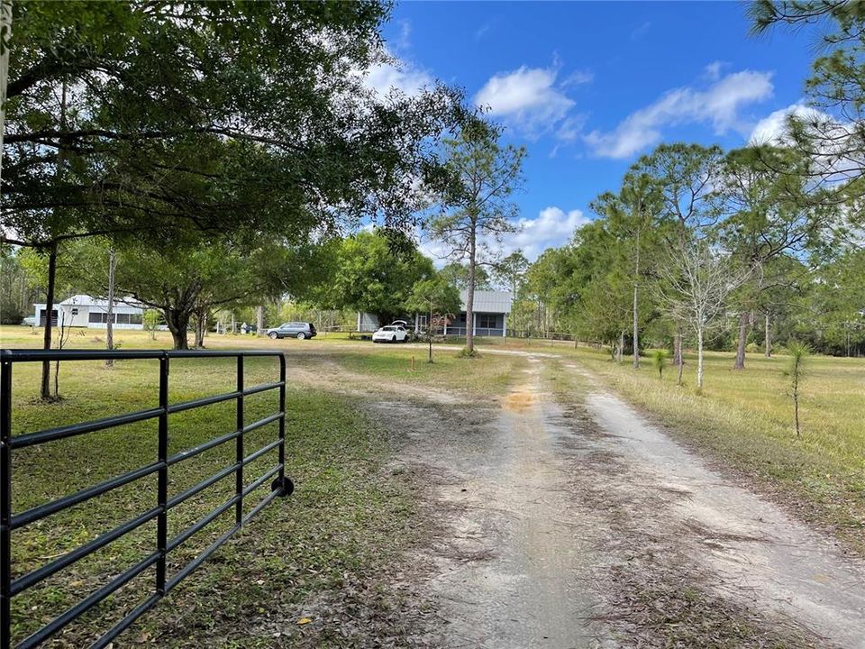 Vendido Recientemente: $630,000 (3 camas, 2 baños, 1974 Pies cuadrados)