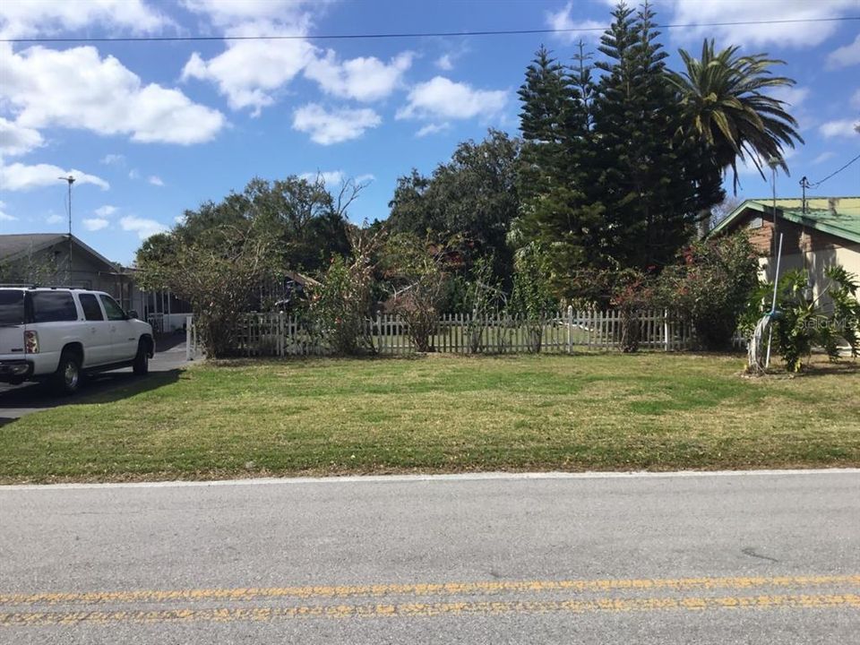 Recently Sold: $100,000 (0.14 acres)