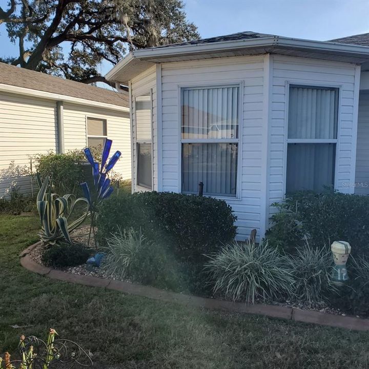Recently Sold: $189,000 (2 beds, 2 baths, 1216 Square Feet)