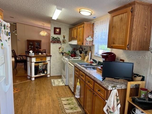 Recently Sold: $189,900 (3 beds, 2 baths, 1288 Square Feet)