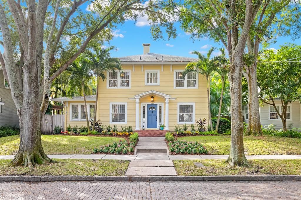 Recently Sold: $1,790,000 (4 beds, 3 baths, 2968 Square Feet)