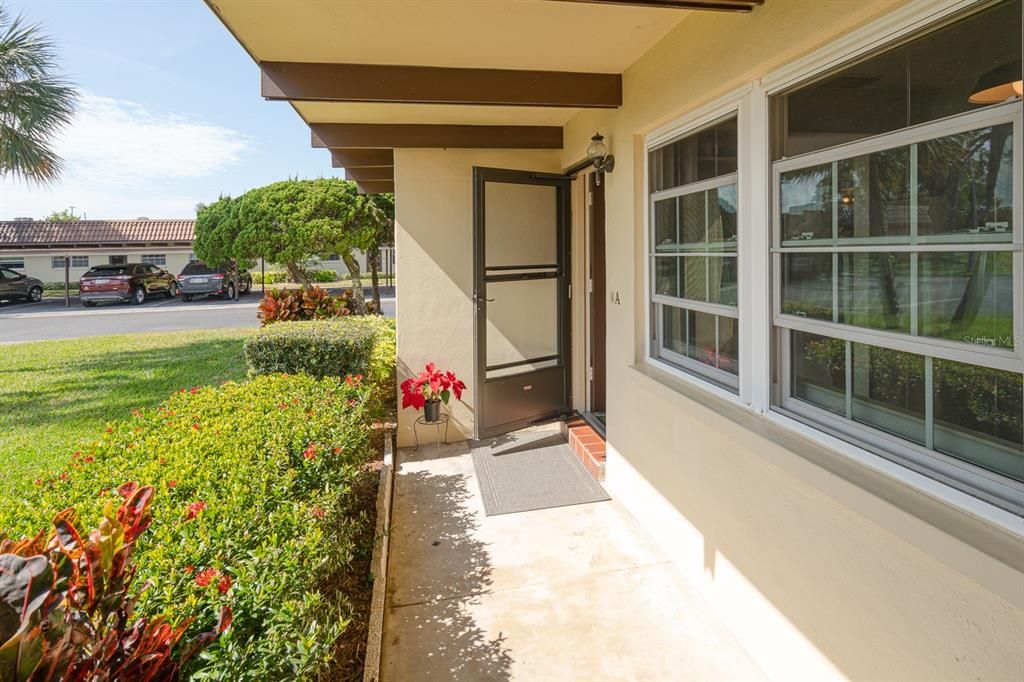 Vendido Recientemente: $199,900 (2 camas, 2 baños, 1025 Pies cuadrados)