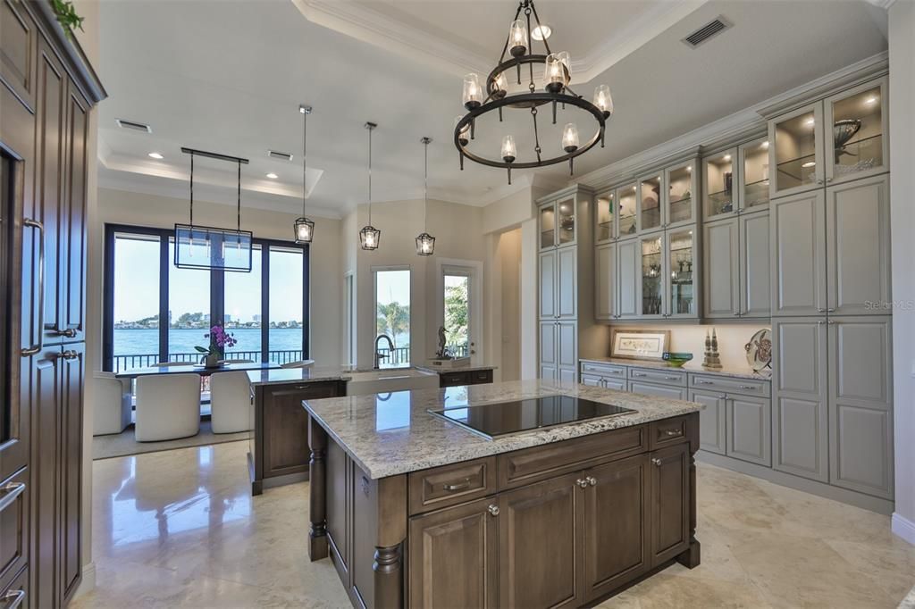 Recently Sold: $4,950,000 (4 beds, 4 baths, 4303 Square Feet)