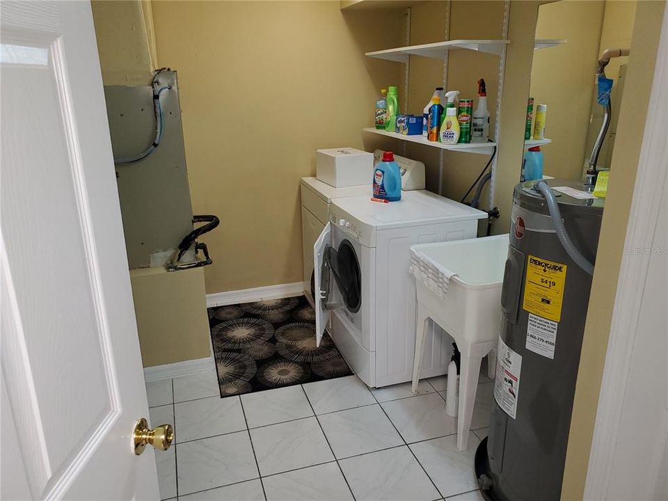 Vendido Recientemente: $229,900 (2 camas, 1 baños, 1052 Pies cuadrados)