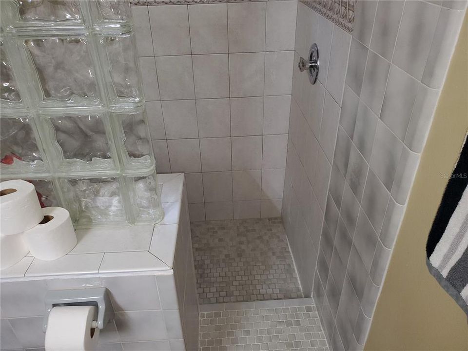 Vendido Recientemente: $229,900 (2 camas, 1 baños, 1052 Pies cuadrados)