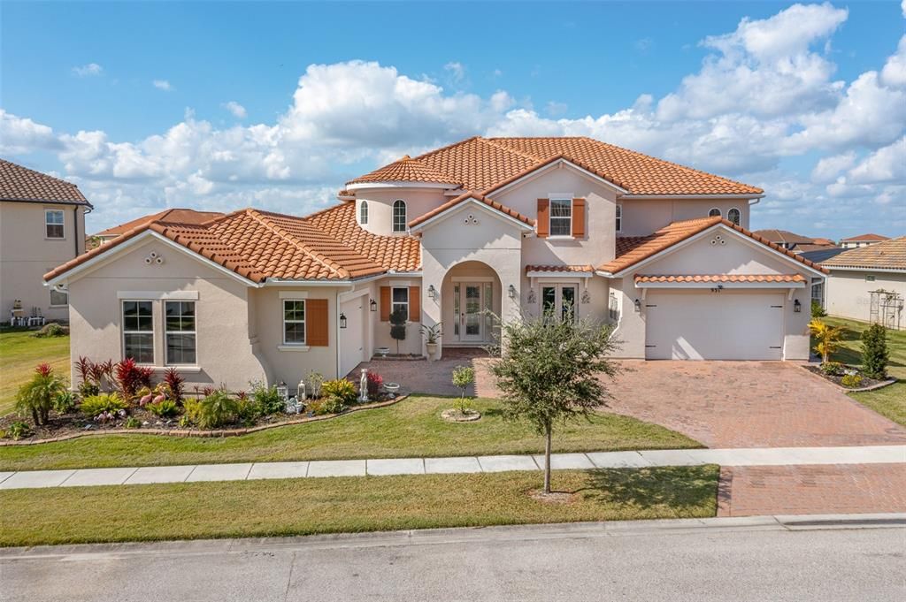 Recently Sold: $889,000 (5 beds, 5 baths, 5412 Square Feet)