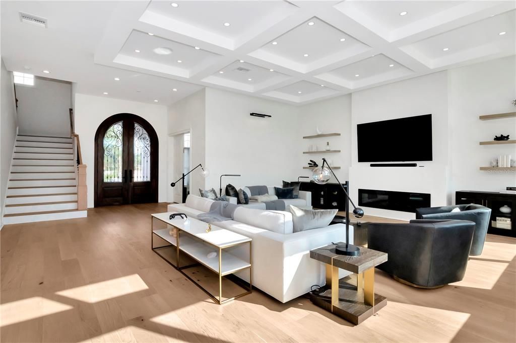 Recently Sold: $3,750,000 (5 beds, 5 baths, 6000 Square Feet)