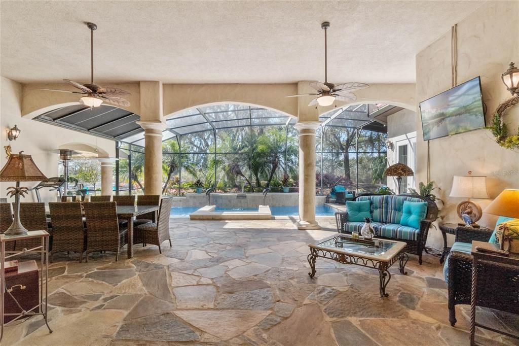 Recently Sold: $915,000 (4 beds, 4 baths, 3600 Square Feet)