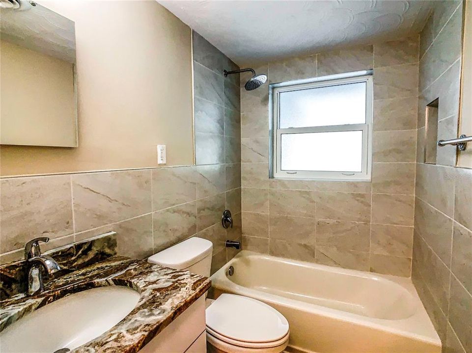 Недавно арендовано: $1,900 (2 спален, 2 ванн, 1068 Квадратных фут)