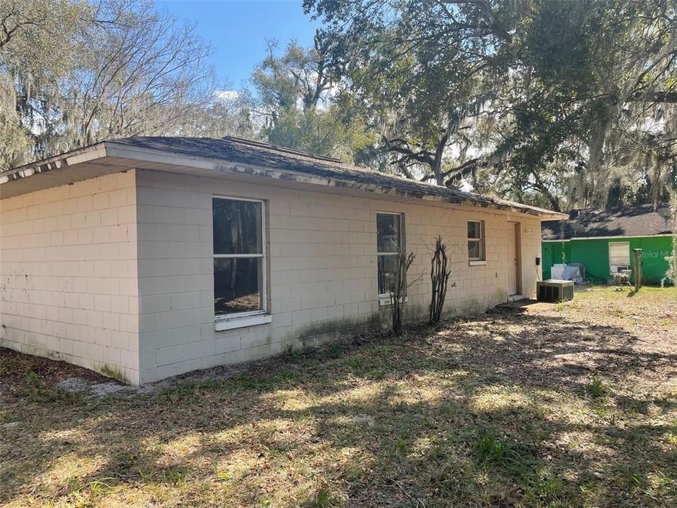 Recently Sold: $119,900 (3 beds, 1 baths, 961 Square Feet)