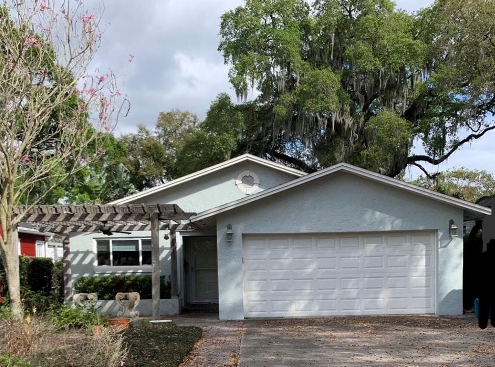 最近售出: $500,000 (2 贝兹, 2 浴室, 1528 平方英尺)