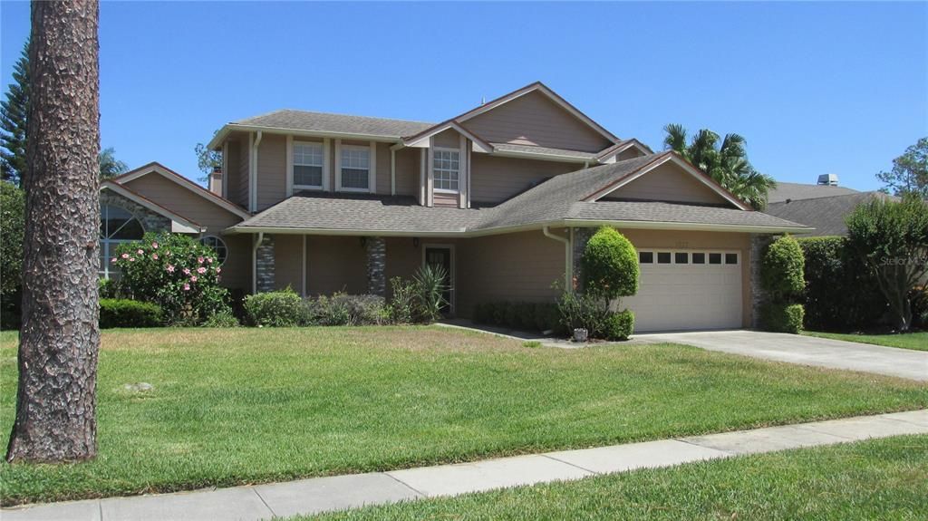 Recently Rented: $3,100 (4 beds, 2 baths, 2365 Square Feet)