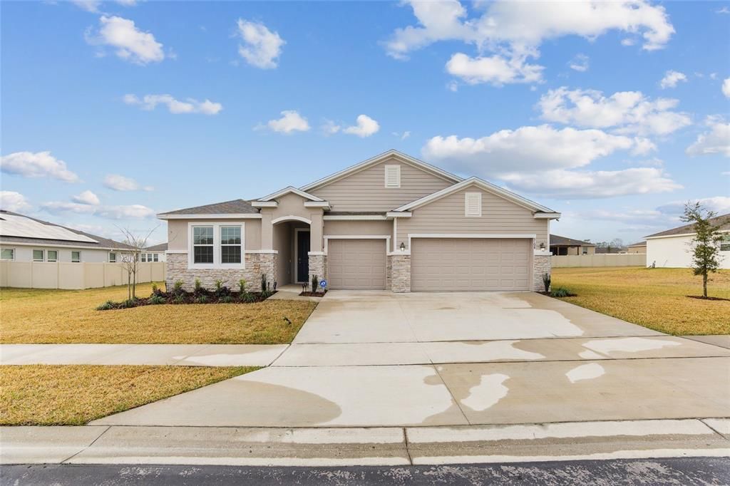 Recently Sold: $455,000 (4 beds, 3 baths, 2836 Square Feet)