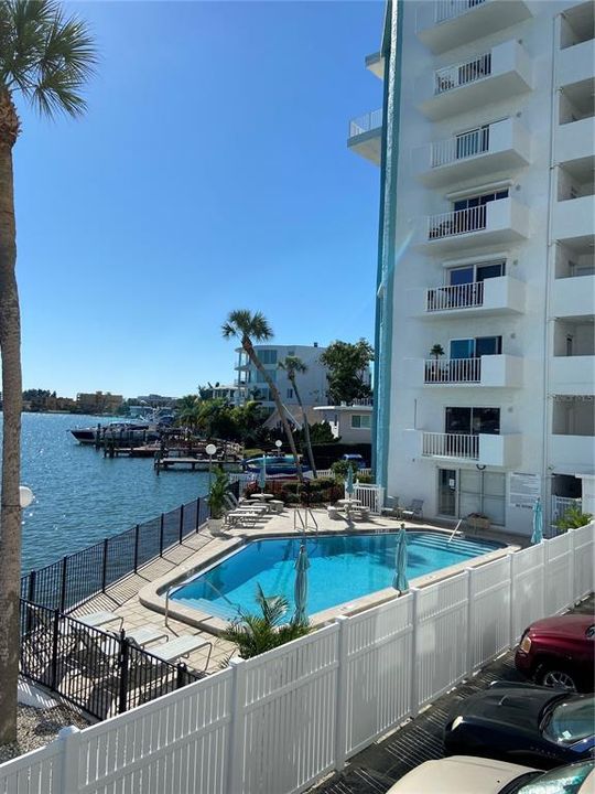 Recently Sold: $400,000 (2 beds, 2 baths, 1055 Square Feet)
